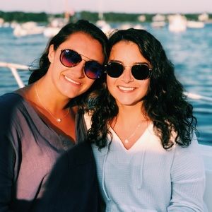 Meet your Posher, Olivia